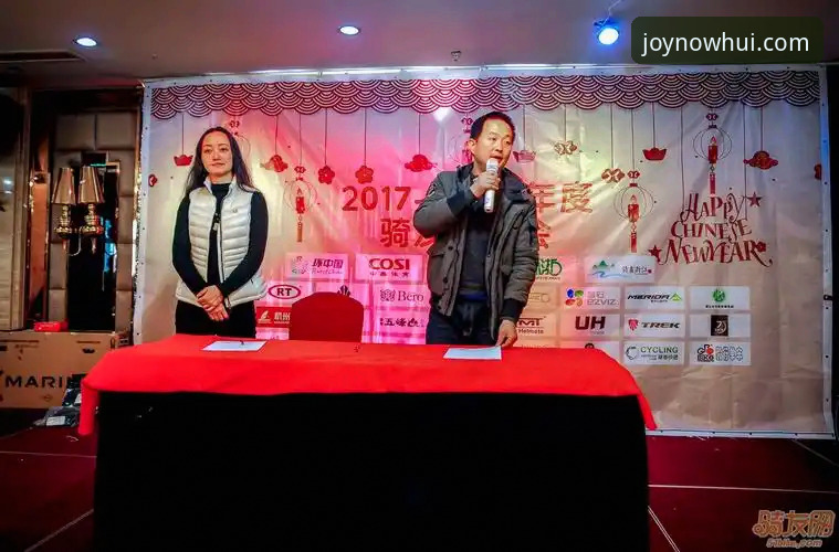 JNH体育平台 vs 传统娱乐平台全面对比：金年会平台官网下载推荐与实战分析